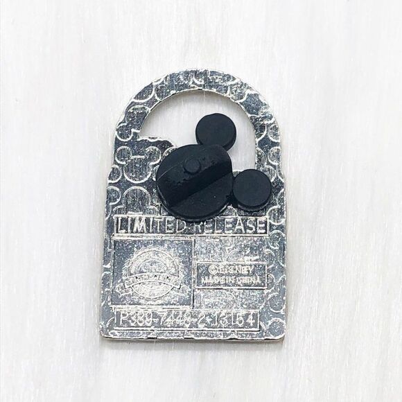 🔮 5/$25‎ Disney Peter Pan Tinker Bell Lock Pin - Picture 3 of 3